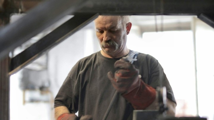 Broj umirovljenika koji rade dosegao rekord u sezoni: Samo u trgovini je 5.500 zaposlenih