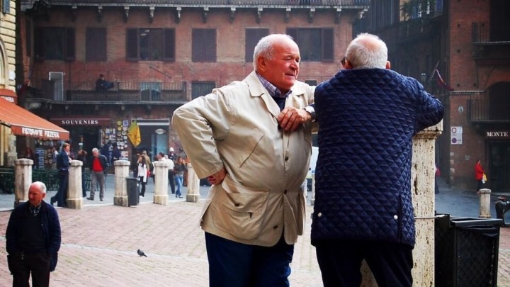 Građani umirovljeni u 2023. imaju samo tri eura veće mirovine, a radili su dvije godine dulje