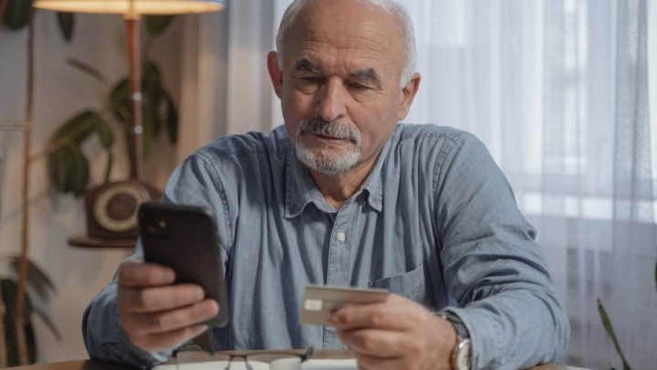 Kako do besplatnog računa u banci: Ministarstvo financija pojasnilo proceduru