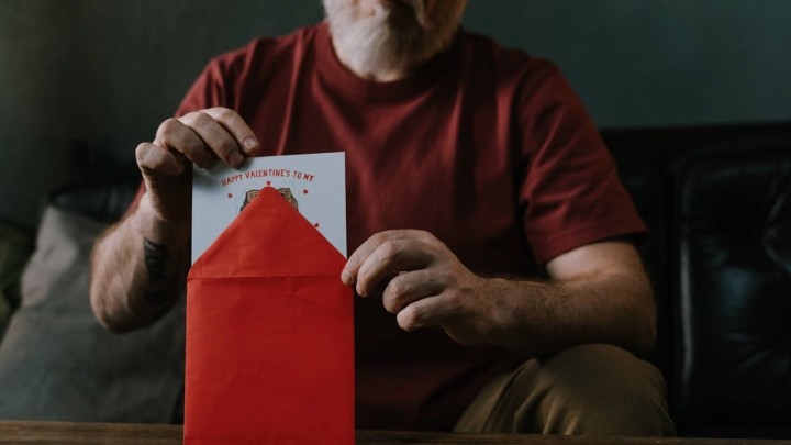 Hoćete li za blagdane poslati čestitke? Sve ih se manje šalje u EU