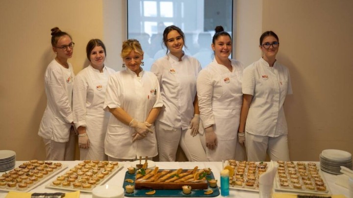 Učenici podsjetili na starinsku namirnicu: Koristi se kao zamjena za čokoladu i kavu