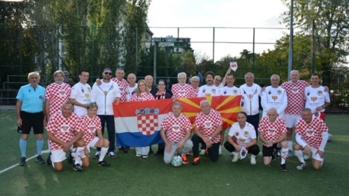 Udruga Sijede vrijede: Igrači hodometa dobili defibrilator