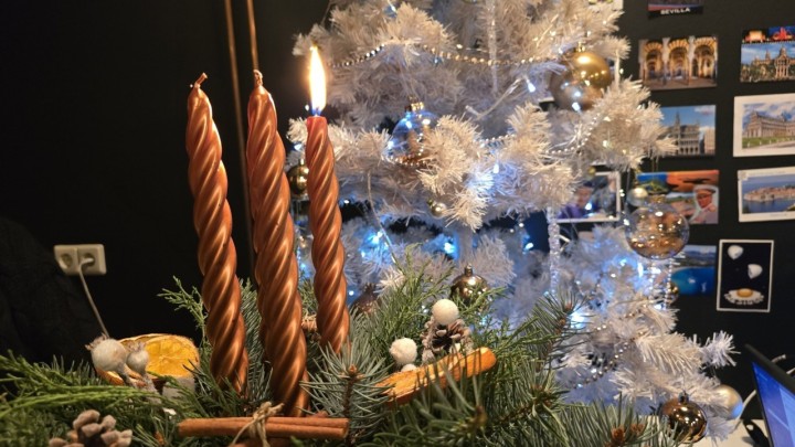 Prva adventska svijeća simbolizira nadu: 'Mali plamen, a veliko značenje'