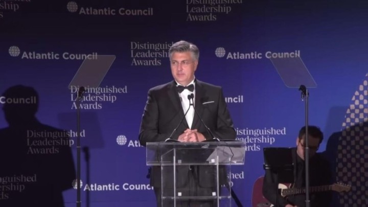 Plenković dobio priznanje za vođenje Hrvatske: 'Predano smo radili na podizanju životnog standarda'