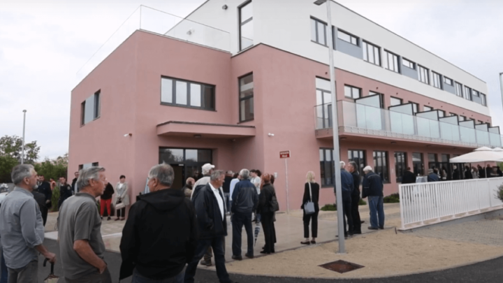 Općina od bivše škole napravila Dom za starije: 'To se zove poduzimanje'