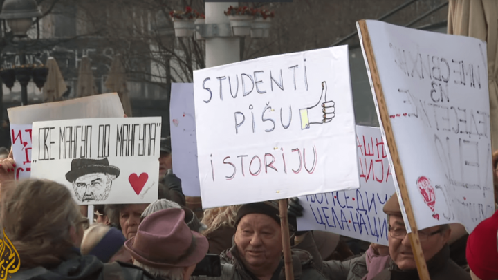 Umirovljenici krenuli u prosvjed sa studentima u Beogradu: 'Ne može više ovako'