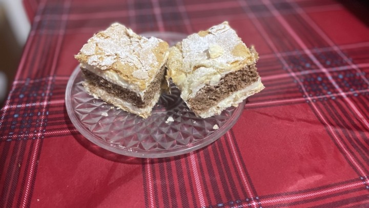 Bakina kuhinja: Jelina pita od oraha i lisnatog tijesta savršen je kolač za blagdansko razdoblje