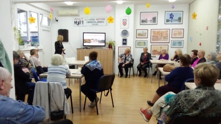 Polaznici će u jednoj udruzi umirovljenika moći naučiti sve o Facebooku