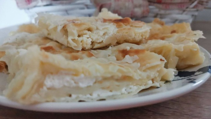 Bakina kuhinja: Pita sa sirom i tikvicama od kupovnih kora ima nekoliko tajni sočnosti