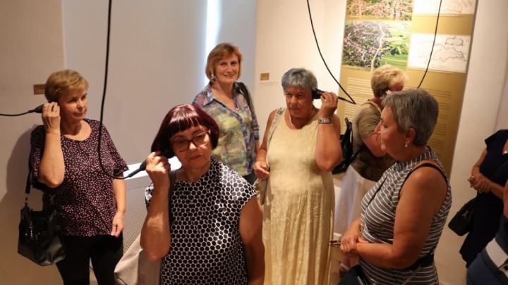 Na posebnom prijemu samo za umirovljenike, jedan župan poklonio im je - pikado setove