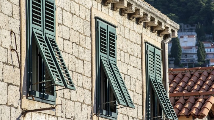 Prijevare vrebaju na svakom koraku: Evo na što paziti kod rezerviranja smještaja na moru