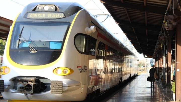 Umirovljenici i stariji od 65 besplatno se vozili vlakom 172.400 puta: HŽ pomaknuo rok za vožnju bez profila