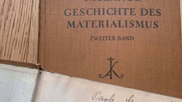Slučajnost ne postoji: Znanstvenik otišao u antikvarijat i pronašao knjigu koju je 1938. pročitao njegov djed