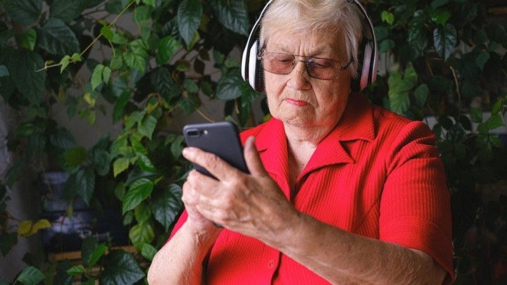 Istraživanje pokazalo: Hrvati na mobitelu provedu više od četiri sata dnevno