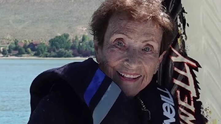 U Guinnessovu knjigu rekorda dospjela 92-godišnjakinja koja više od šest desetljeća skija na vodi