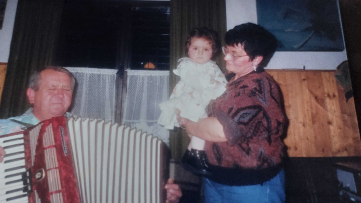 Bake i djedovi obogaćuju život: 'Oni su nešto posebno, žao mi je što mi neće biti na svadbi'