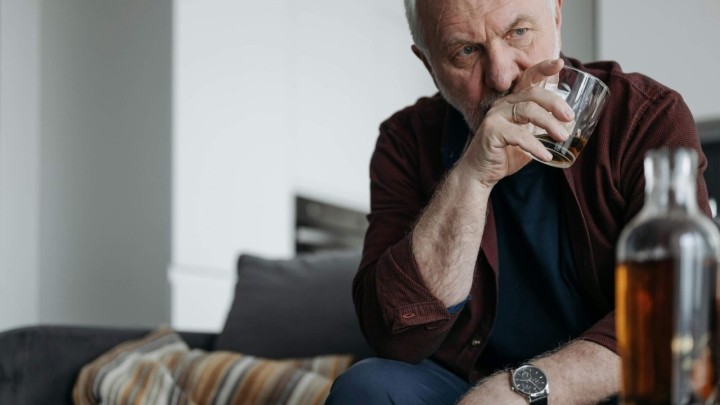 Droga i alkohol kod starijih: Neki zloupotrebljavaju korištenje više lijekova