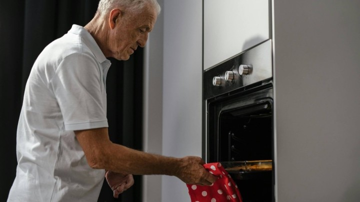 Prehrana kod starijih osoba: Evo kojih šest znakova upućuju na to da loše jedete