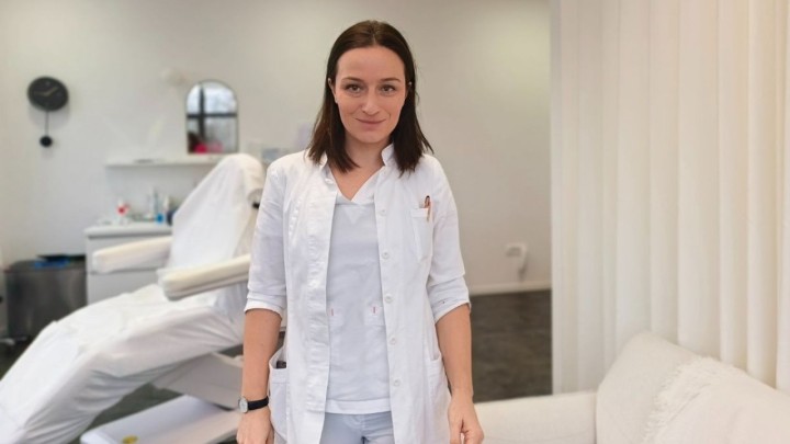 Ginekologinja upozorava: 'Nije normalno da ti mokraća bježi kad kihneš samo zato što si rodila'