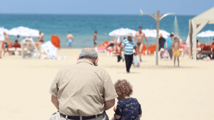 Super-djed koji bi za svog unuka sve učinio otkriva tajne 'pravilnog odgoja'