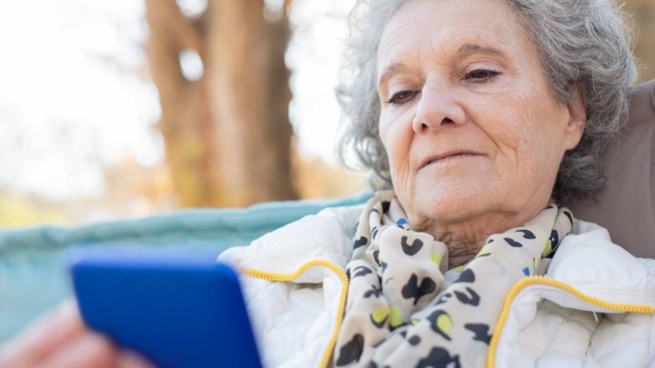 Umirovljenica uplatila privatni koncert: Ostala je bez novca, a slavni pjevač nikad nije došao