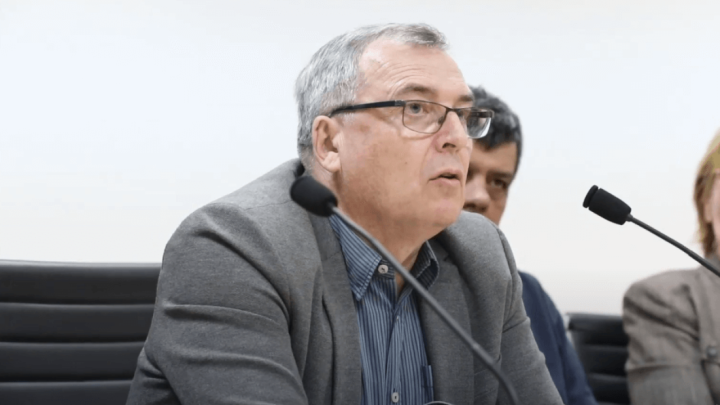 [KOMENTAR] Jučerašnji bioteroristi, današnji poslušni birači