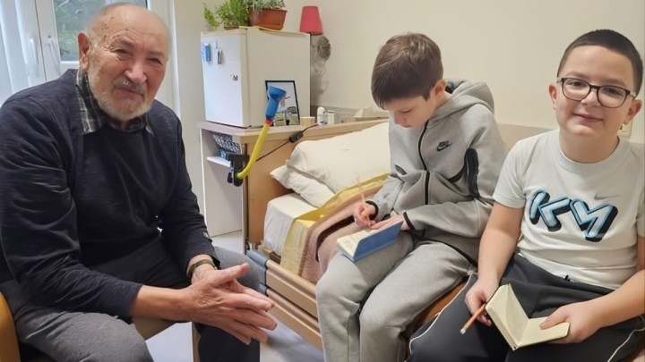 Umirovljenici podijelili svoje 'štorije iz prve ruke' s malim novinarima